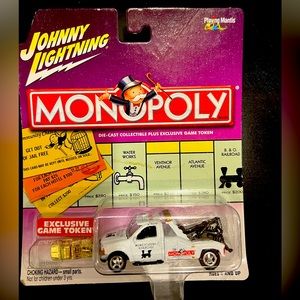Johnny Lightning Monopoly Die Cast Pennsylvania Railroad 2000 Ford F450 TowTruck
